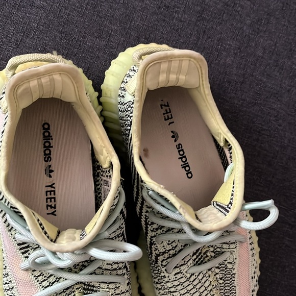 Yeezy - Picture 2 of 3